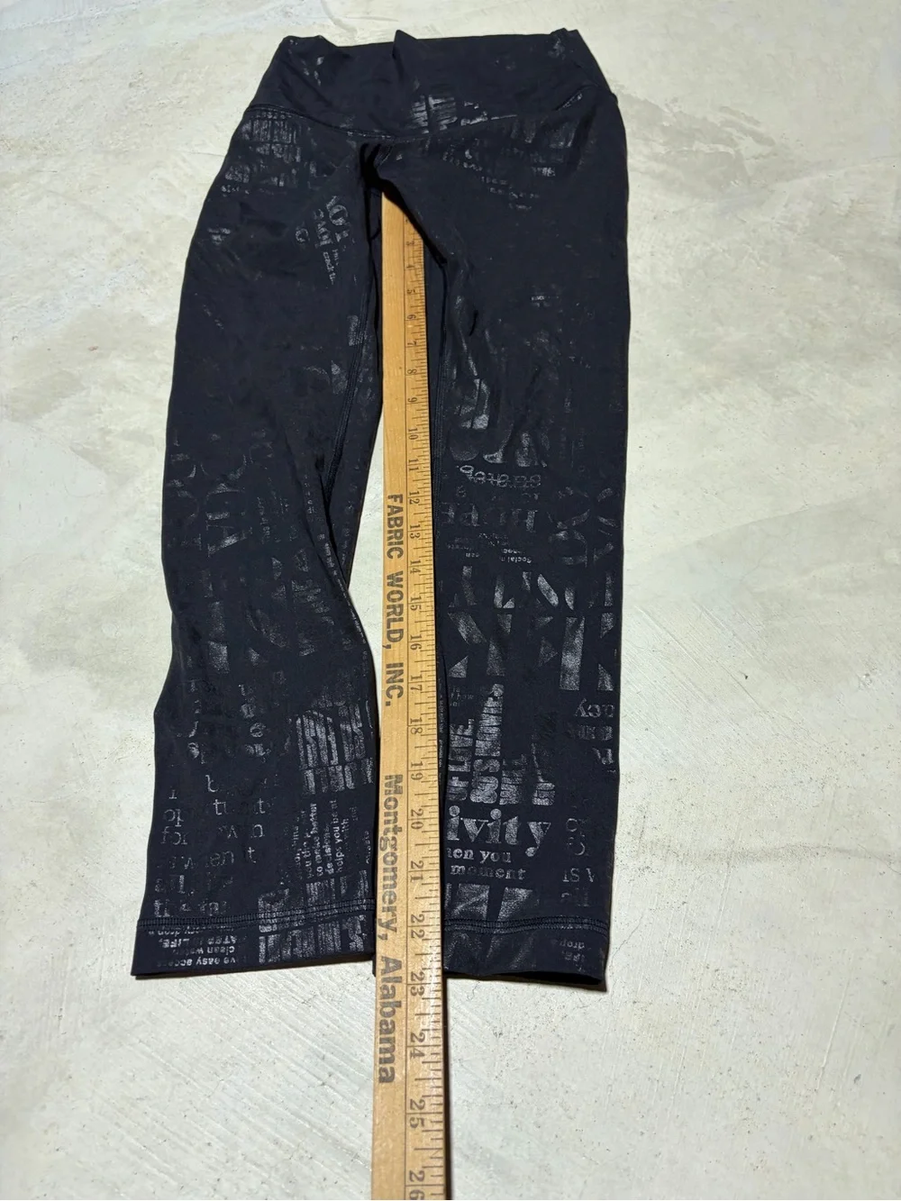 Lululemon Wunder under Black High-Rise Crop Leggings manifesto 4